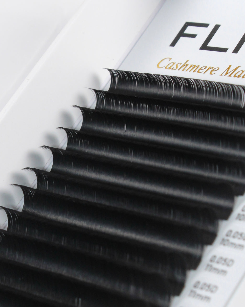 Matte Cashmere Volume Lash Trays
