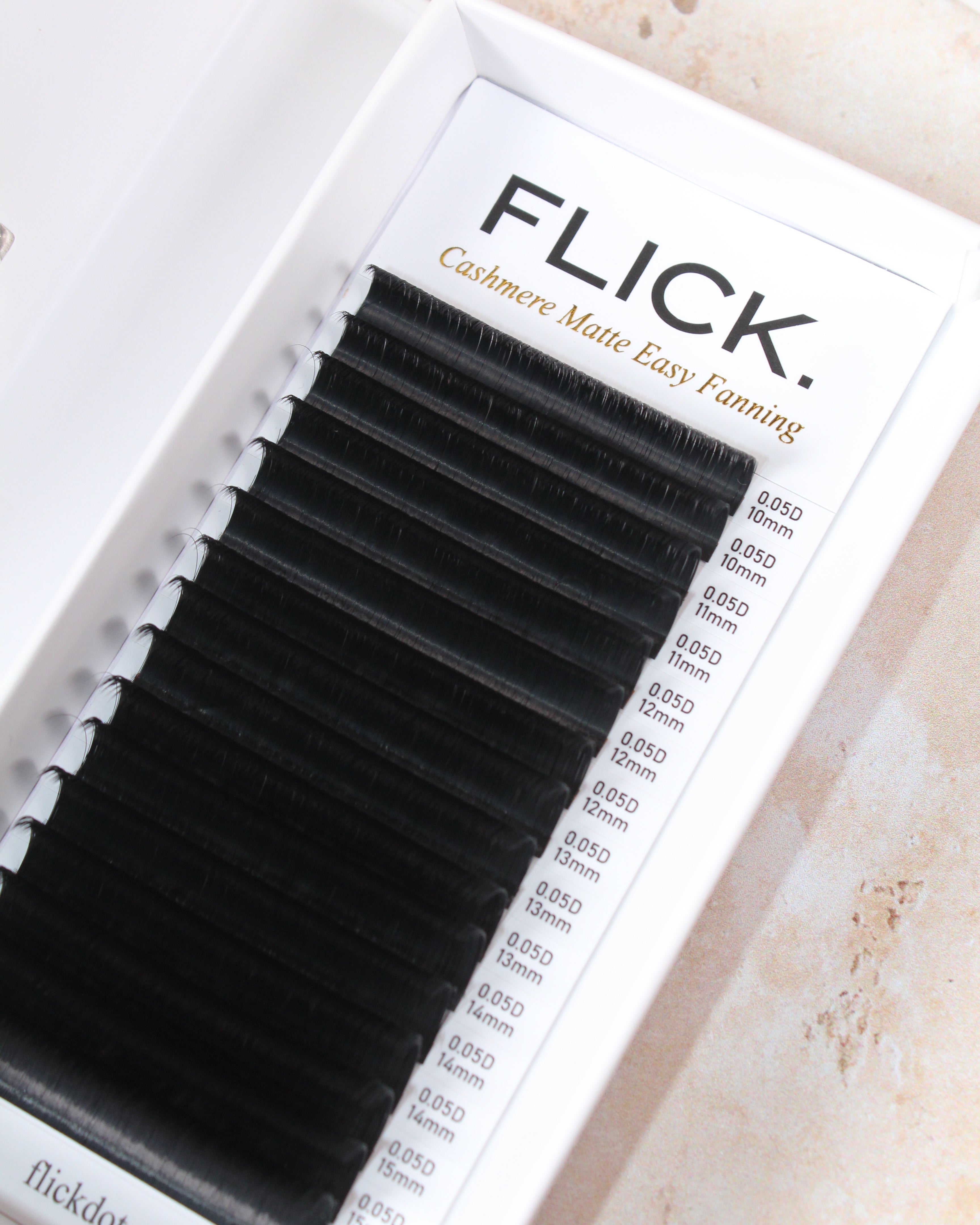 Matte Cashmere Easy Fanning Lash Trays
