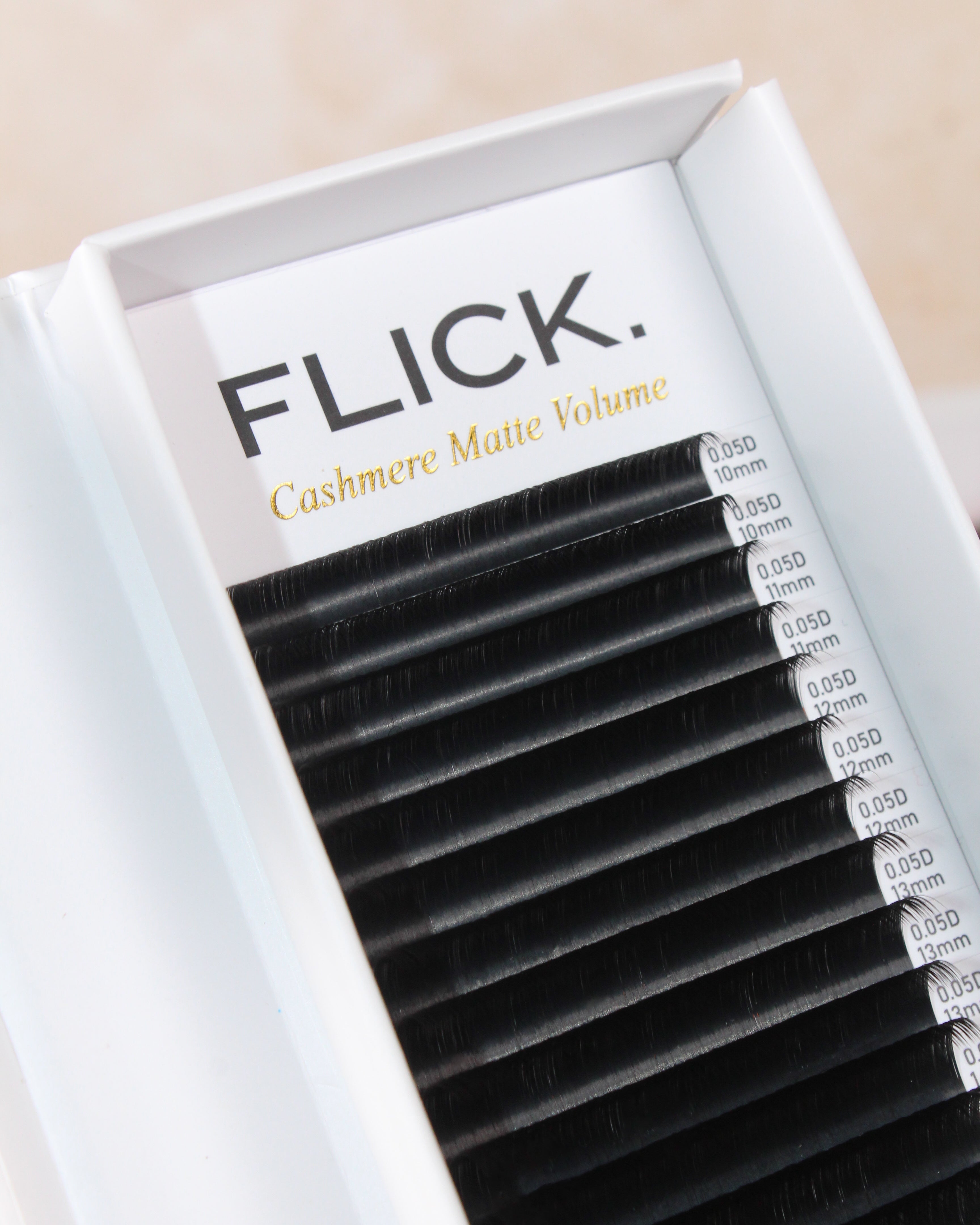 Matte Cashmere Volume Lash Trays