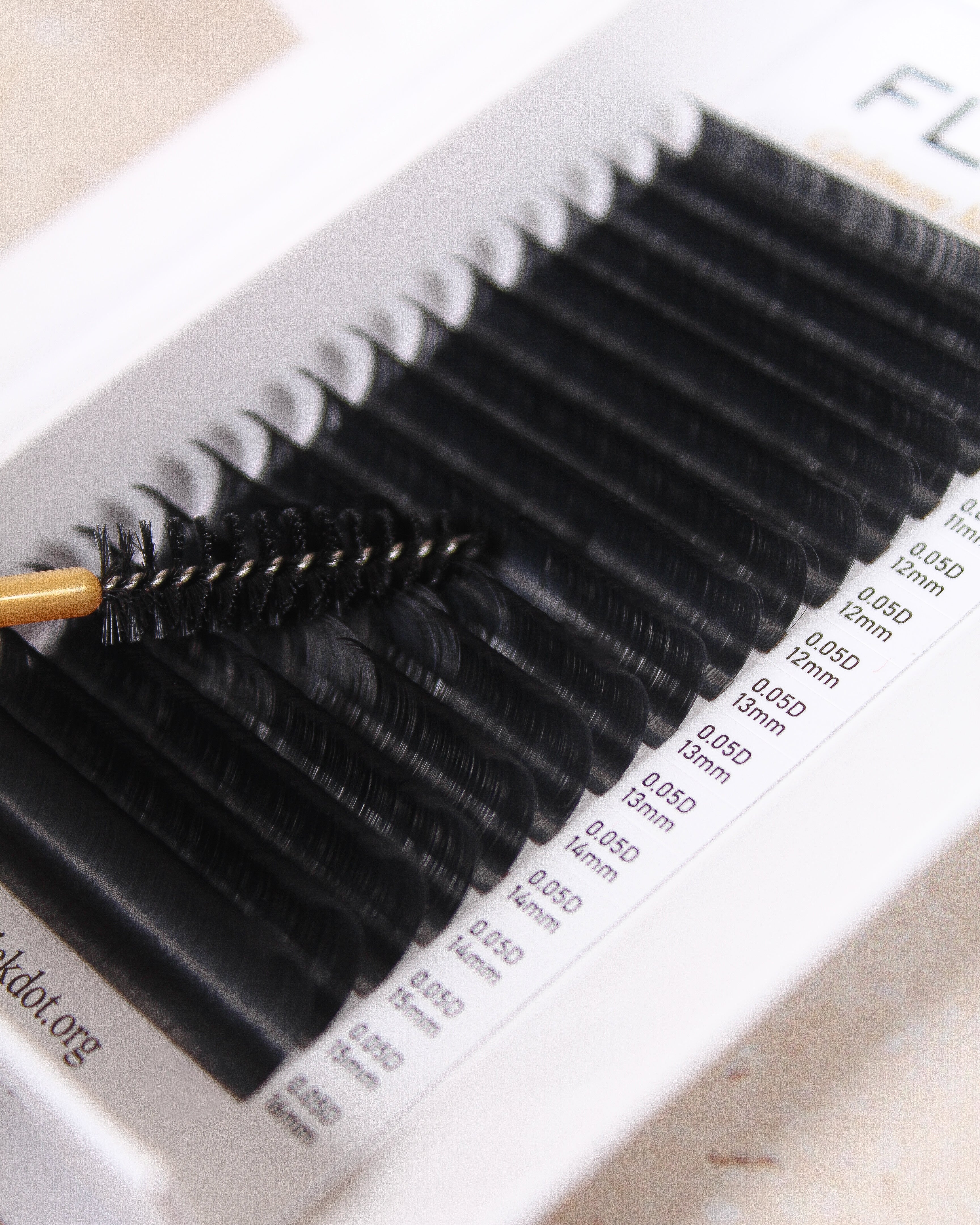 Matte Cashmere Volume Lash Trays